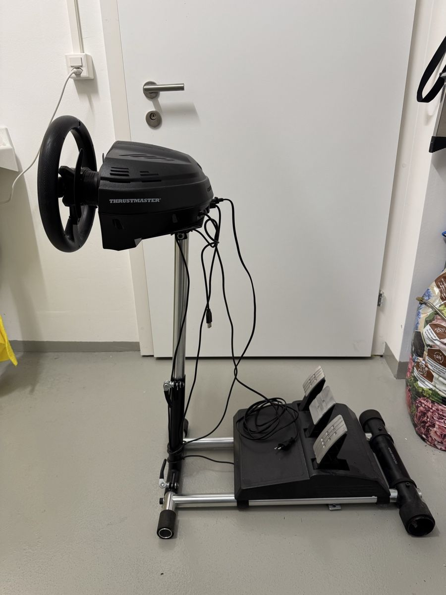Thrustmaster Controller: Thrustmaster T300RS GT Edition mit Wheel Stand Pro & Pedalen – Usato da Affoltern am Albis venduto da mhofer314