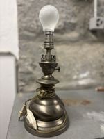 Lampe de table vintage, bon état et stylée, à saisir!