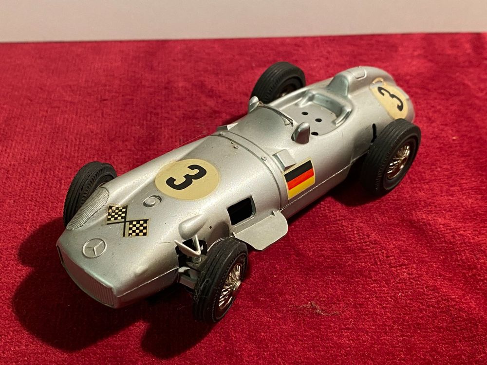 1/16 MARKLIN MERCEDES Benz Modele De Musée EUR 130,00 - FR
