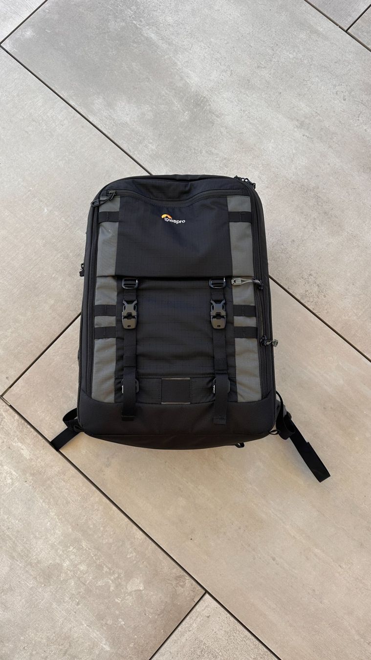 Lowepro Sacs à dos: Lowepro Pro Trekker BP 450 AW II – D'occasion à Koppigen par cube65