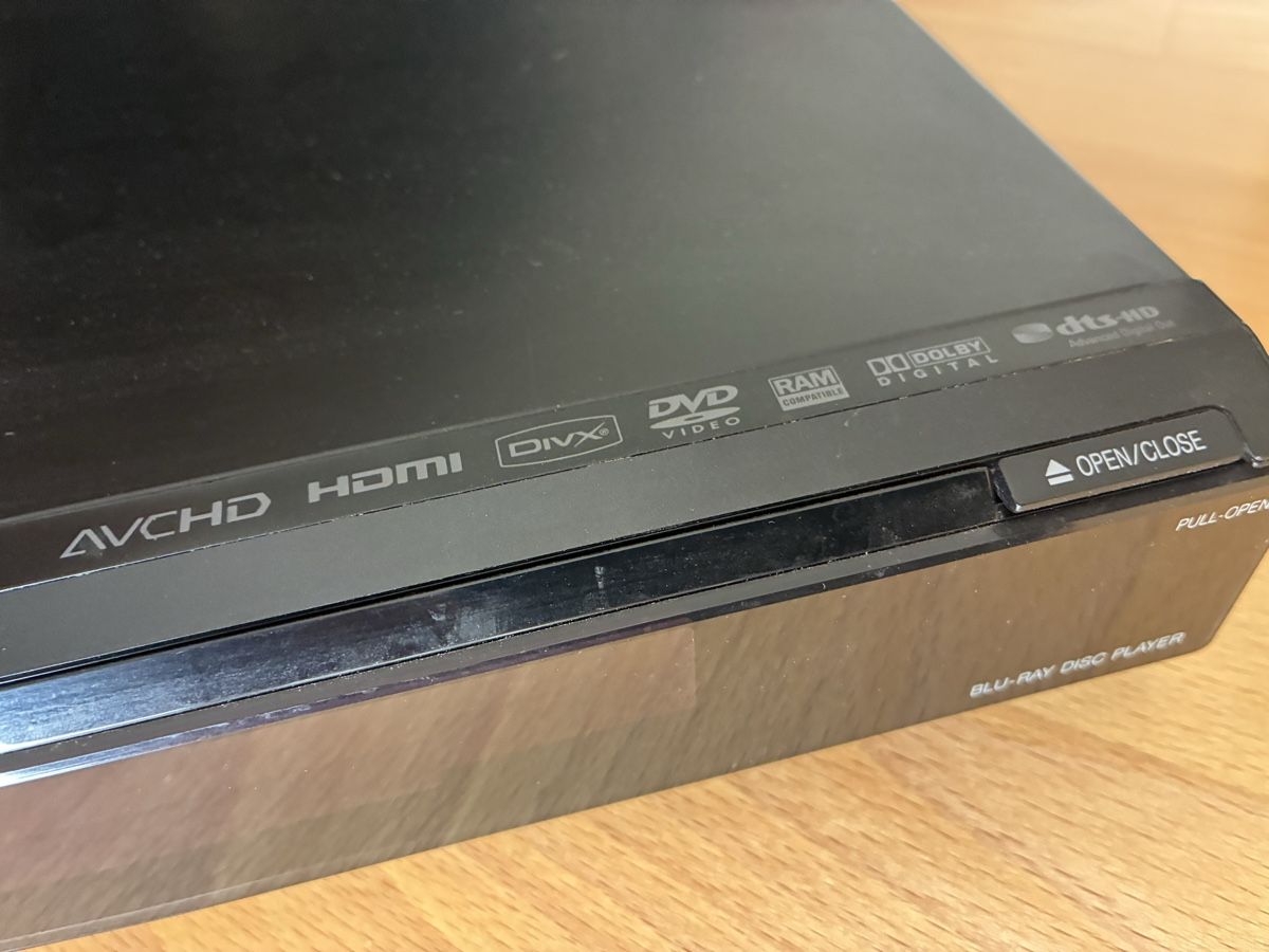 Panasonic Systèmes audio & multimédias: Blu-ray Player Panasonic DMP-BD30 – D'occasion à Uetikon am See par marekka 3