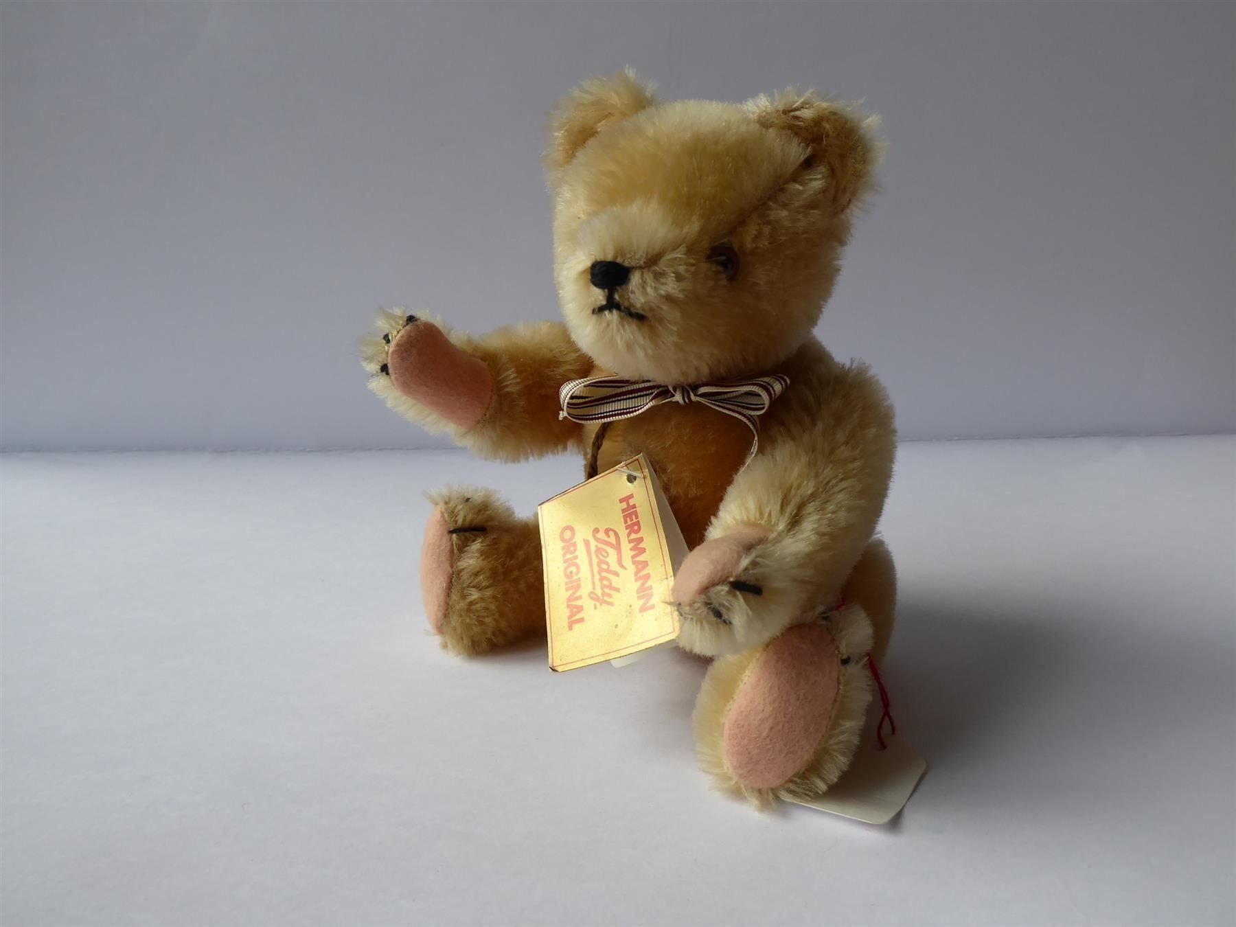 Giocattoli: Toller Teddy Hermann Nostalgie Bär, 20cm – Nuovo e nell'imballaggio originale da Turbenthal venduto da TopToys 2