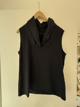 Damen Top dunkelblau ärmellos Grösse 3XL neuwertig