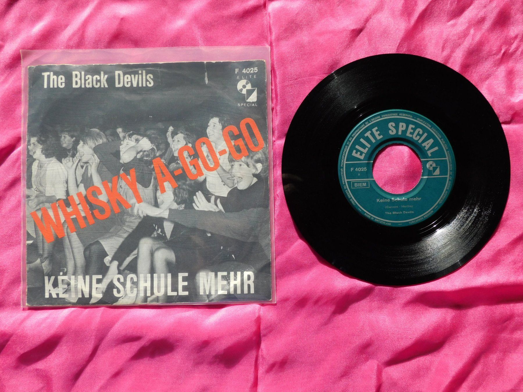 Schallplatten: The Black Devils  ‎– Whisky A-Go-Go – Gebraucht aus Emmenbrücke von lamorak