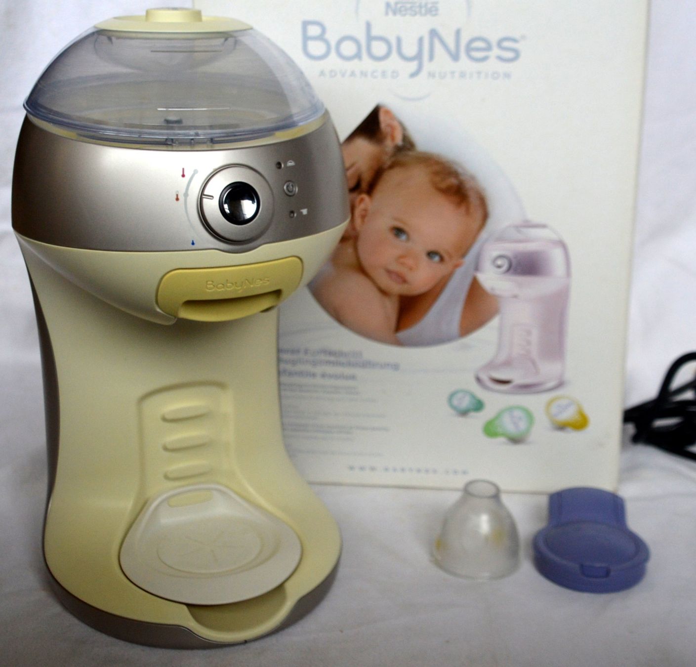 Nestlé Cibi & Specialità: BabyNes Nestle Milchmaschine / machine à lait bebe – Usato da Collonges venduto da arashee 3