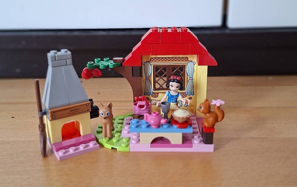 Giocattoli: 10738 Lego Disney Princess Schnewittchen – Usato da Kriens venduto da Red_Sparrow 3