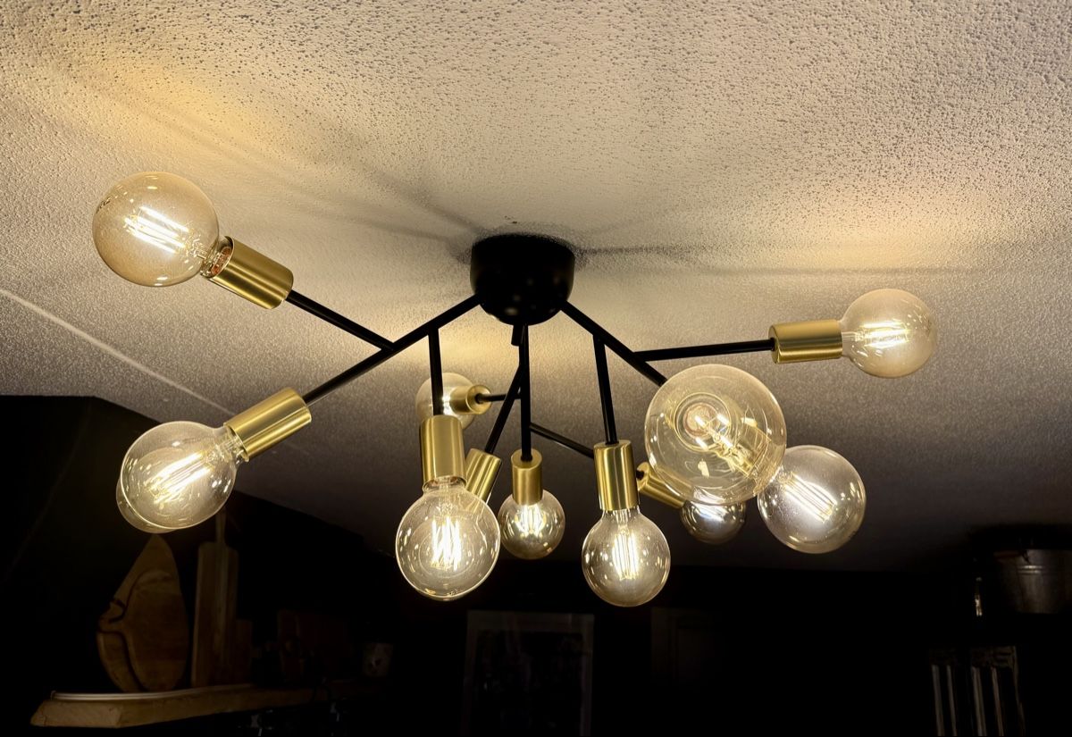 Lampadari & plafoniere: By Rydens Heroes Deckenlampe schwarz/messing 12fl E27 – Usato da Dänikon ZH venduto da Plaetschernderbach 1