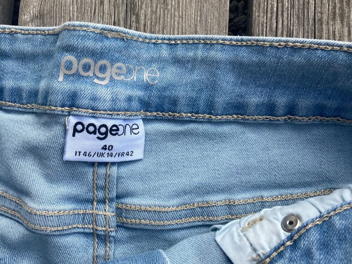 Jeans: Damen Jeans Page One hellblau – Usato da Wädenswil venduto da Pixie_ 1