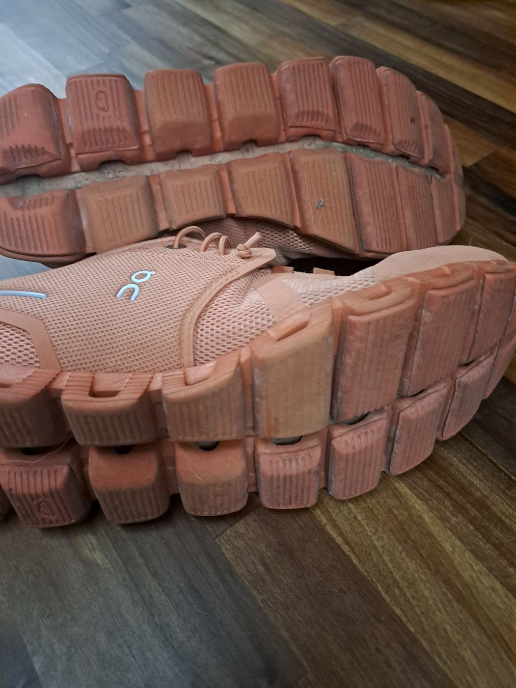 On Scarpe da donna: On Schuhe Gr.40 – Usato da Emdthal venduto da kasira 4