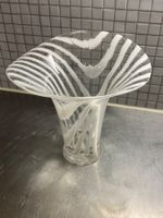 Weiß Gestreifte Glasvase „Zebra“ von Peill & Putzler, 1970er