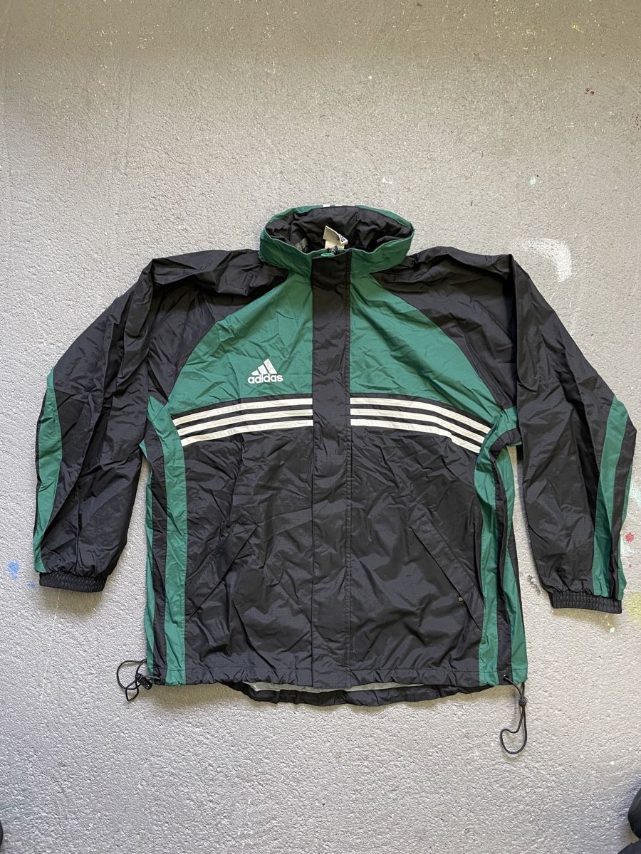 Adidas Giacche: Adidas Regenjacke Grösse L – Usato da Zürich venduto da Dario_Mupf