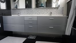 Doppelwaschbecken mit Unterschrank Hängend