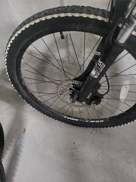 Biciclette: VTT Leopard Flow Cat  Tout suspendu  120 CHF – Usato da Pieterlen venduto da dav_bd2q 1