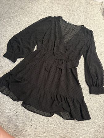 Kleid Zara Tupfen Schwarz Grösse S 