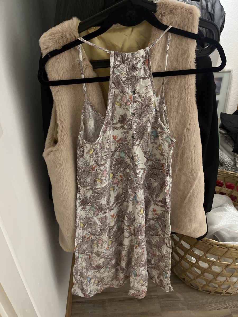 H&M Kleider: Robe blanche H&M – Gebraucht aus Le Locle von Mayd_h 1