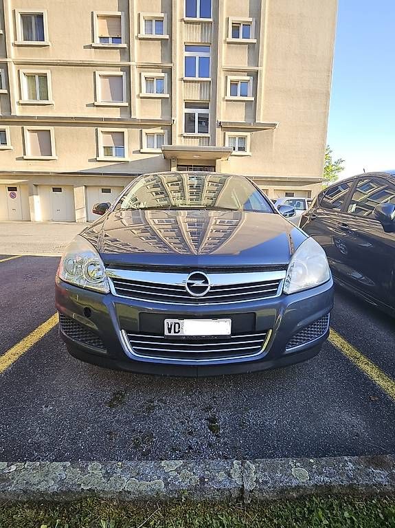 Strada: Révisée, expertisée dernièrement.  – Usato da Lausanne venduto da djymbo 2