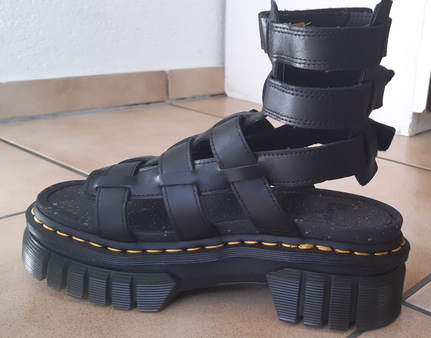 Dr. Martens Scarpe da donna: Dr Martens sandales Ricki Gladiator 39 – Nuovo e nell'imballaggio originale da Treycovagnes venduto da Diabolik70orange 6