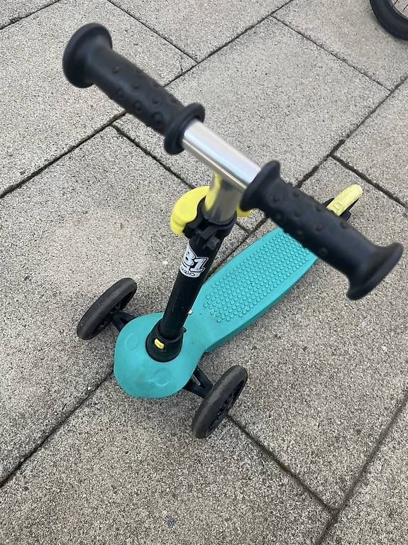 Kickboard: 3 Rad Trotinette – Usato da Suhr venduto da Cark_ZehndAir