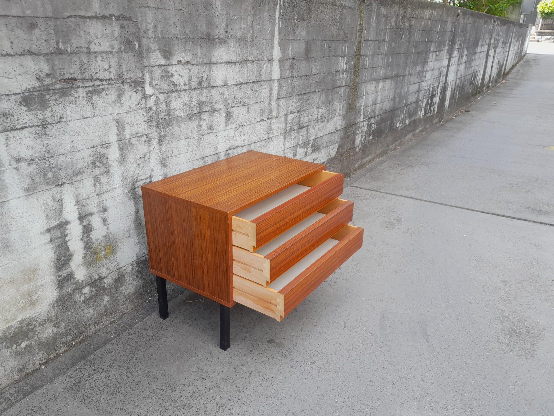 Cassettiere: Kleine Vintage Kommode / Sideboard / Nachttisch – Usato da Männedorf venduto da Bel-view 4