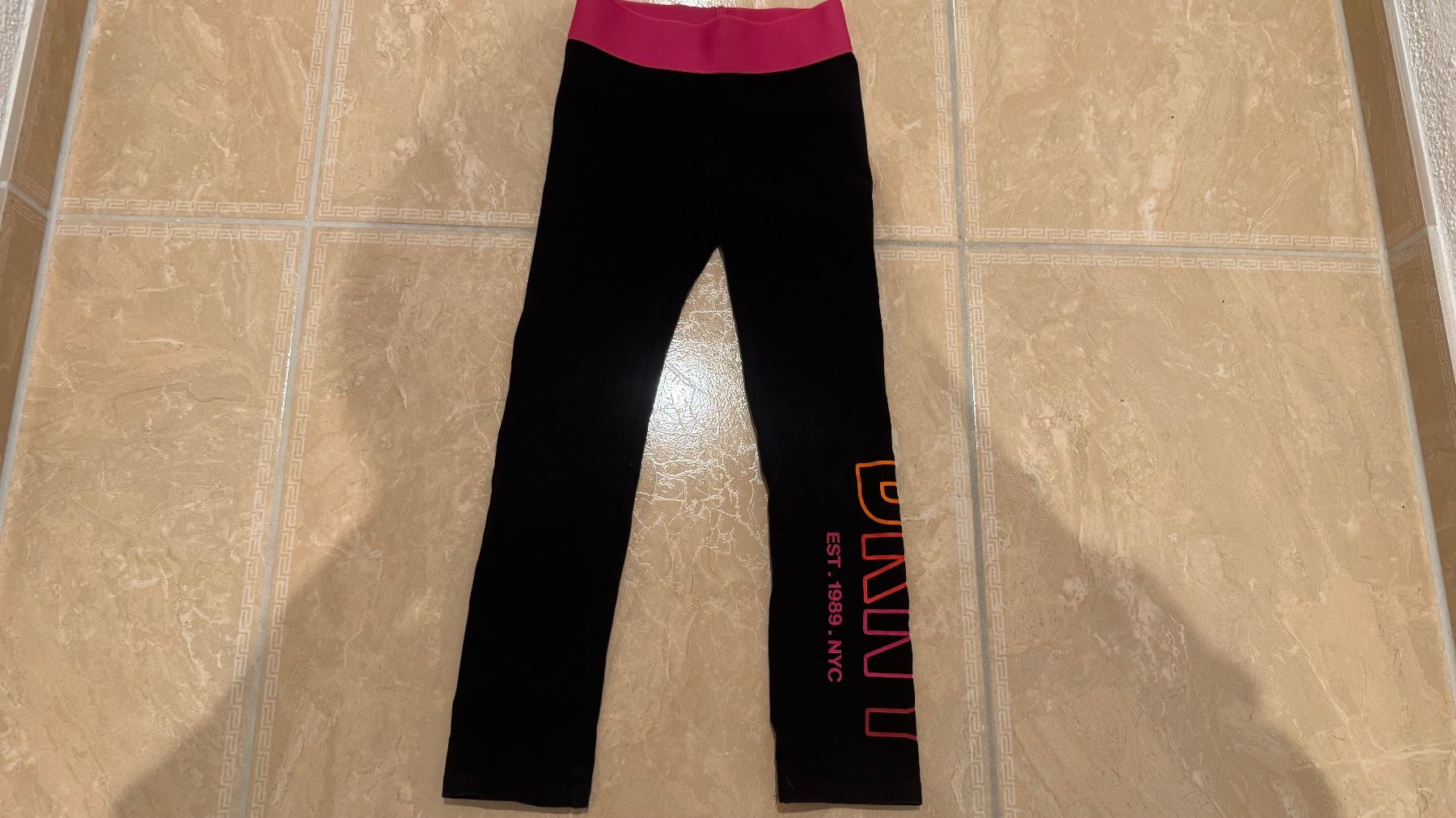 Calze & Collant: DKNY neue Leggins, 6j 116 – Nuovo (secondo la descrizione) da Klingnau venduto da Markus14