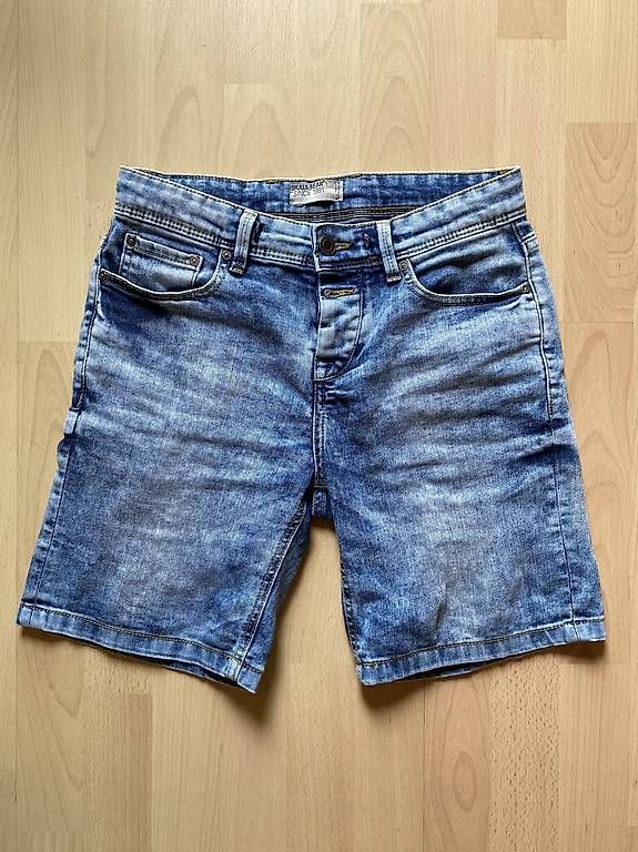 Pull&Bear Jeans: Pull & Bear Jeans Shorts – Usato da Hämikon venduto da autiva