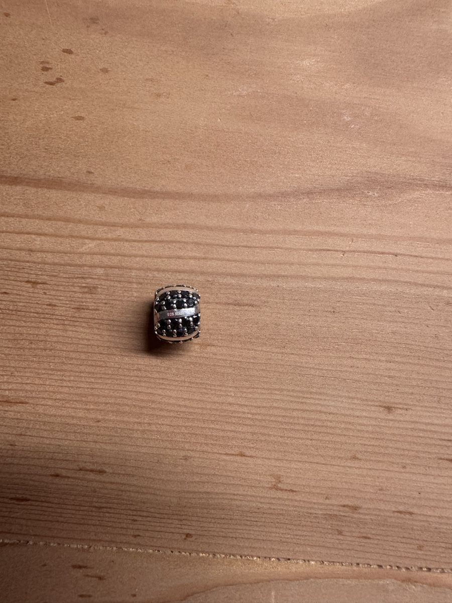 Pendentifs: Charm – D'occasion à Igis par fra_2dbr