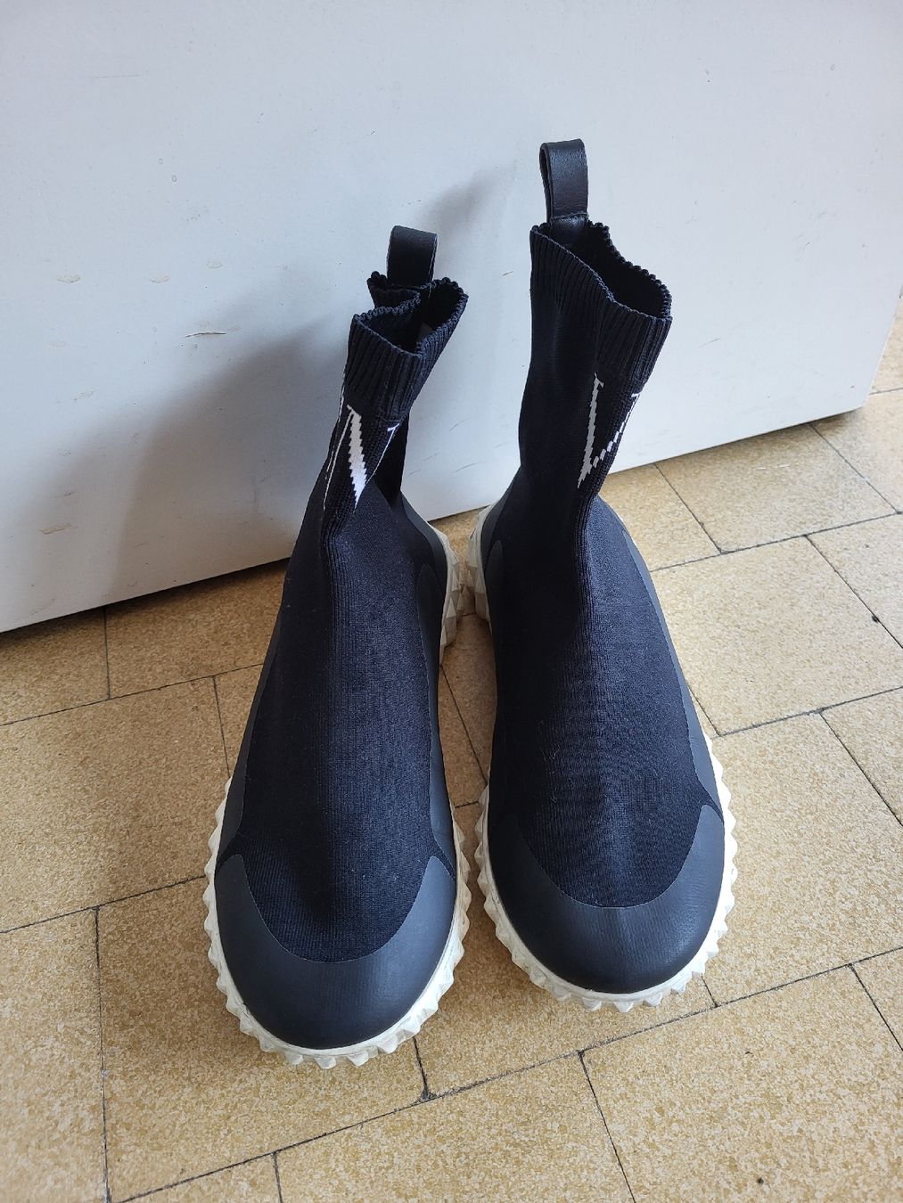 Valentino Scarpe da donna: Originale Valentino Hoch-Sneakers – Nuovo (secondo la descrizione) da Zweisimmen venduto da Adorable