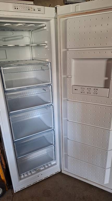 Congelatori: Gefrierschrank Bosch – Usato da Büttenhardt venduto da Gorgonoid 1
