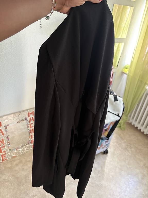 Cappotti: Leichter schwarzer Mantel – Usato da Zürich venduto da ajo_x8tl 3