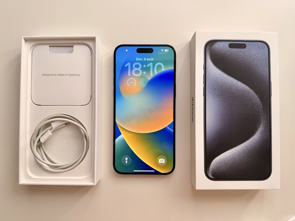 Apple Telefoni cellulari / Smartphones: Apple iPhone 15 Pro Max – Usato da Peseux venduto da Marco48