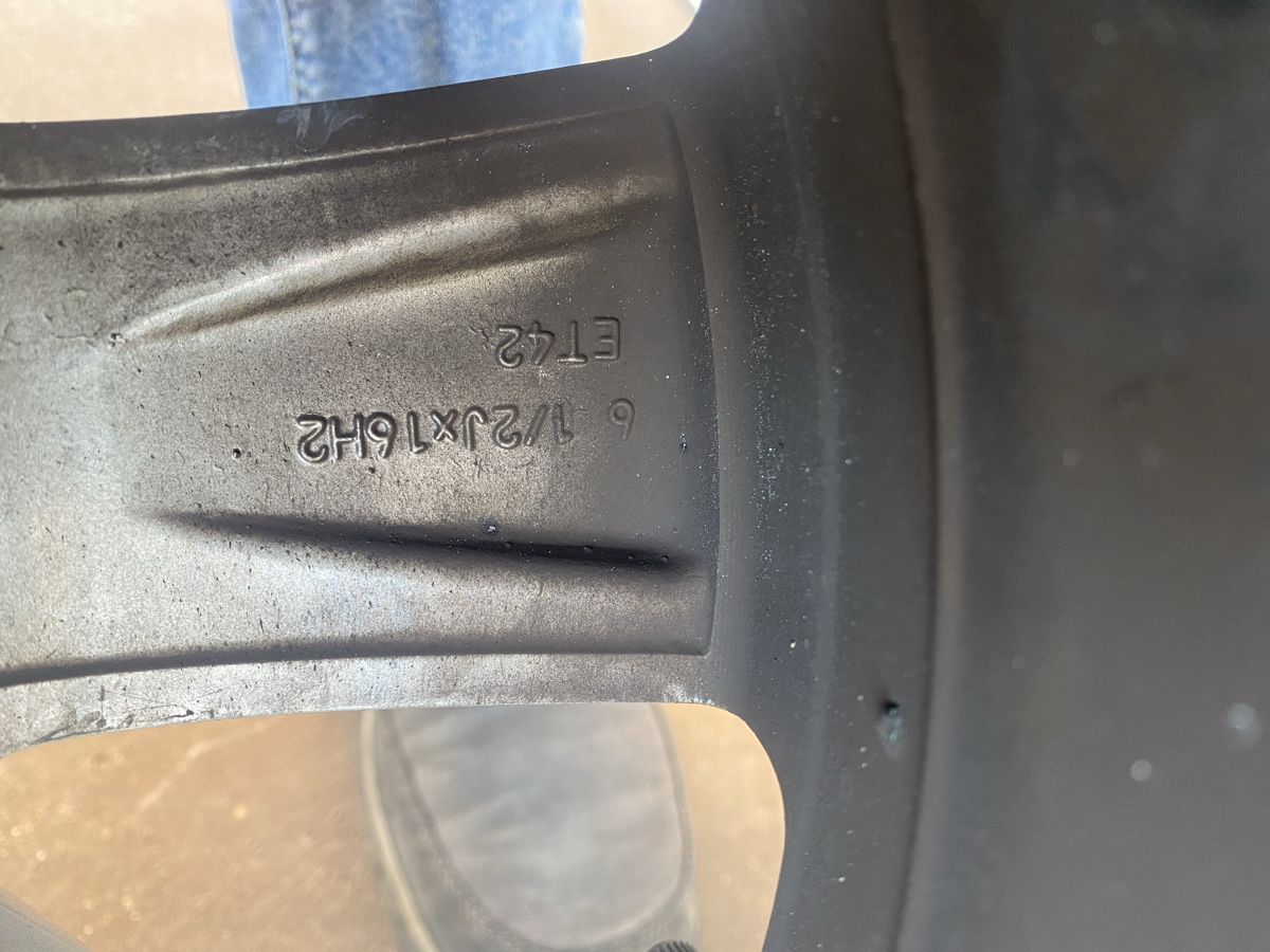 Pneumatici & Ruote complete: VW Original Alufelgen  – Usato da Niederhasli venduto da lanzanese 4