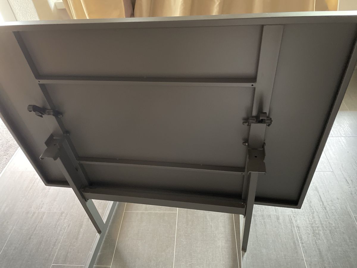 Tische: Metall Tisch  – Neu (gemäss Beschreibung) aus Jonen von taishathings 3