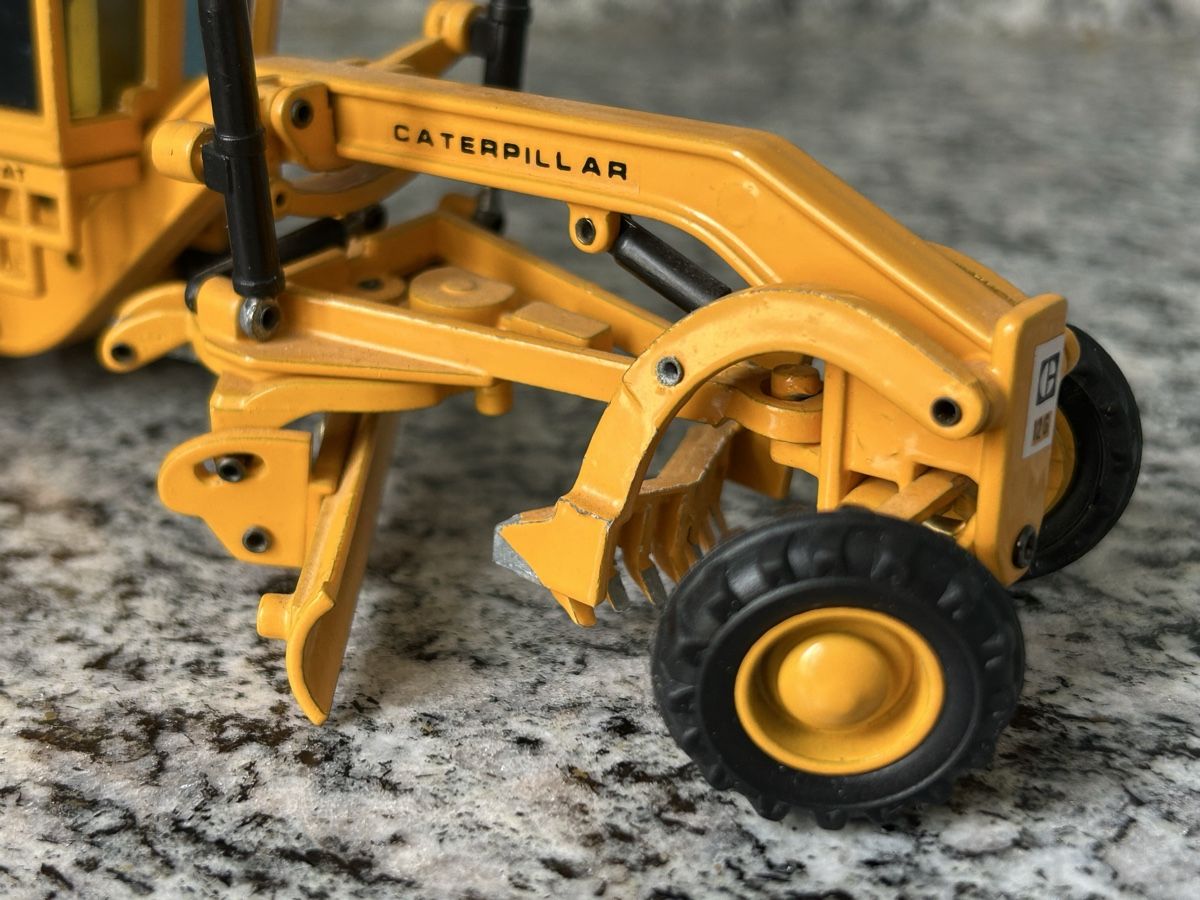 Joal Kit di modellismo & Modellini statici: Caterpillar Greder, 1:50, Joal – Usato da Horw venduto da Tigercat635 3