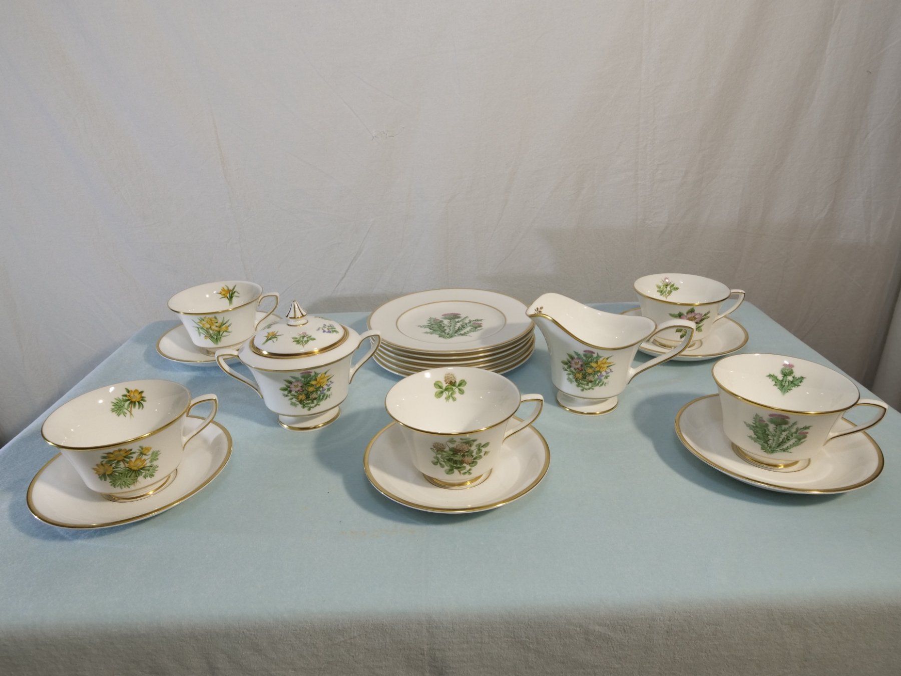 Royal Worcester Set di piatti: Geschirr-Set Kaffee- oder Tee von Royal Worcsester – Usato da Lustmühle venduto da Glatisant
