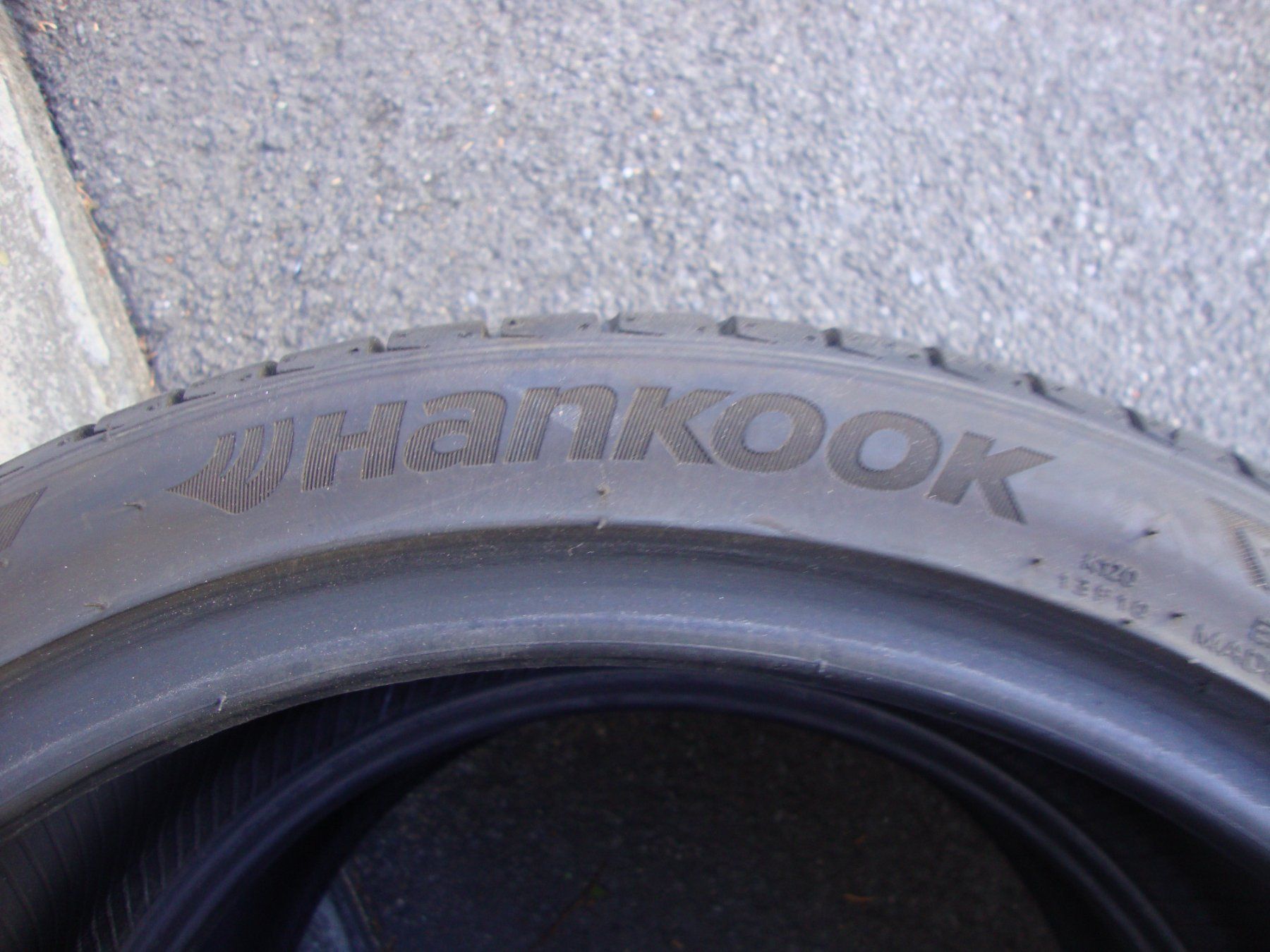 Hankook Pneumatici & Ruote complete: Sommerreifen  205/40/17 – Usato da Thun venduto da Velo-7 5