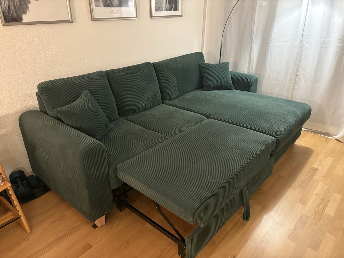 Sofas: Ecksofa Cord grün – D'occasion à Fraubrunnen par cur_c2cc 2