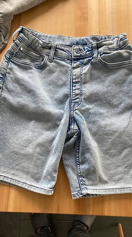 Jeans: Shorts Jeans grau neuwertig  – Gebraucht aus Frauenkappelen von ann_65rk 2