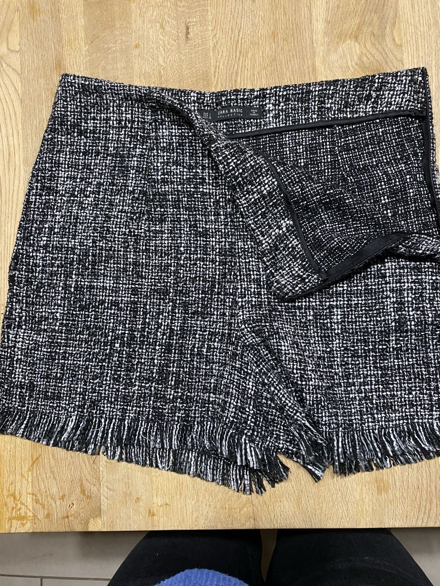 Zara Pantalons: LIQUIDATION! Très joli short Zara Basic collection – D'occasion à Genève par pilarina 2