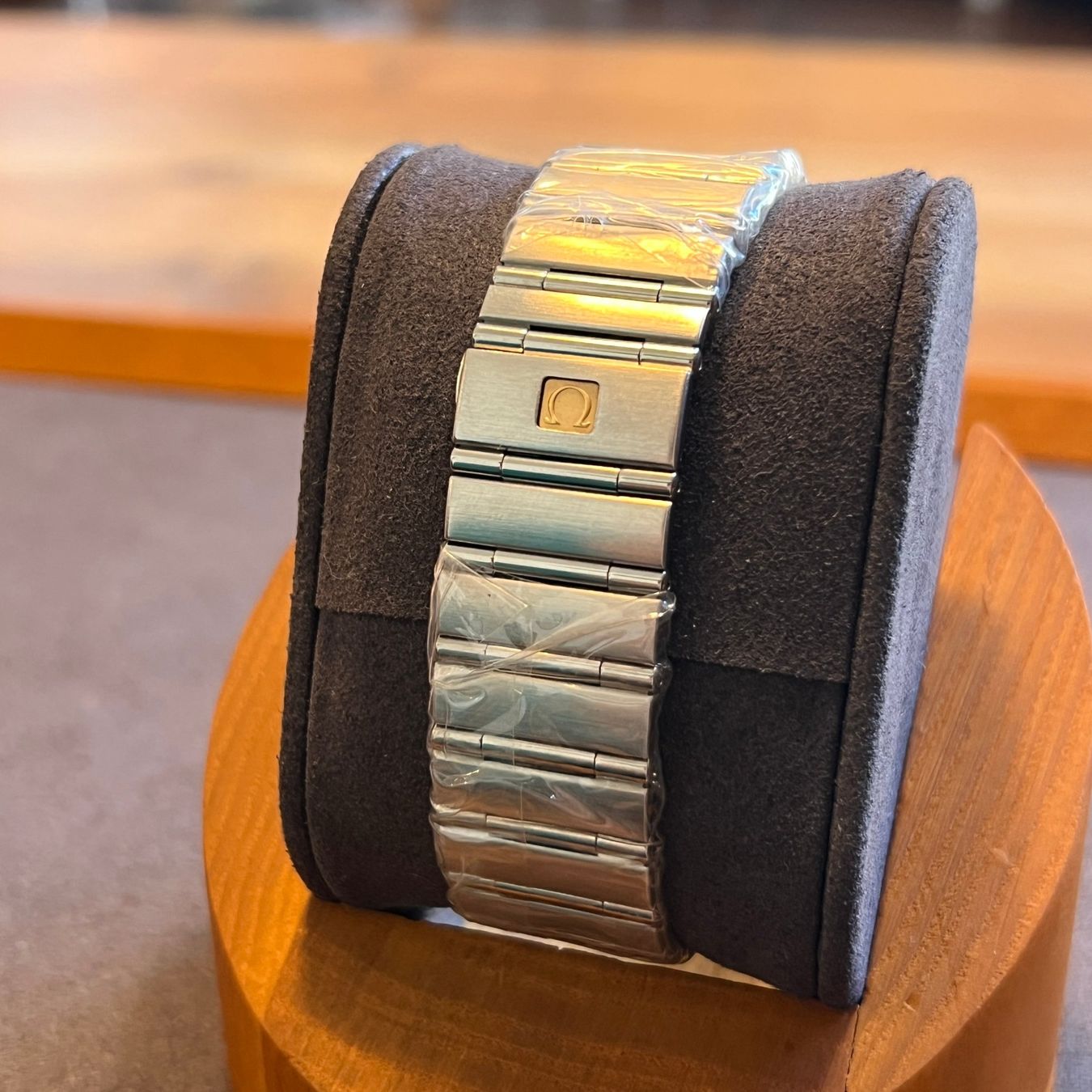 Omega Orologi: Omega Constellation Quartz Date 1512.3 – Usato da Carouge GE venduto da Watchaser 5