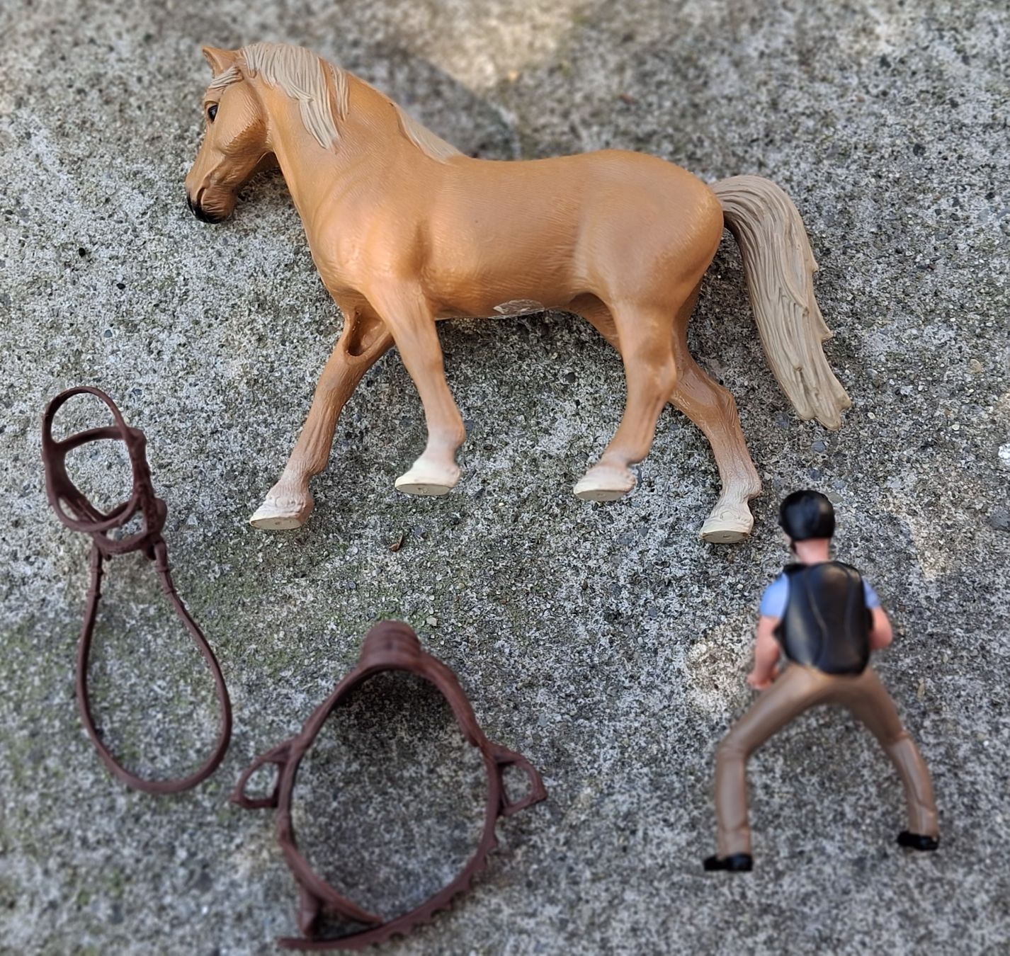 Giocattoli: Pferd mit Reiterin und Zubehör – Usato da Dussnang venduto da novi02 3