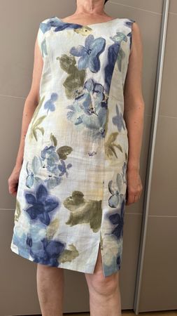Robe d'été fleuri  en lin 100% taille 42 bon état