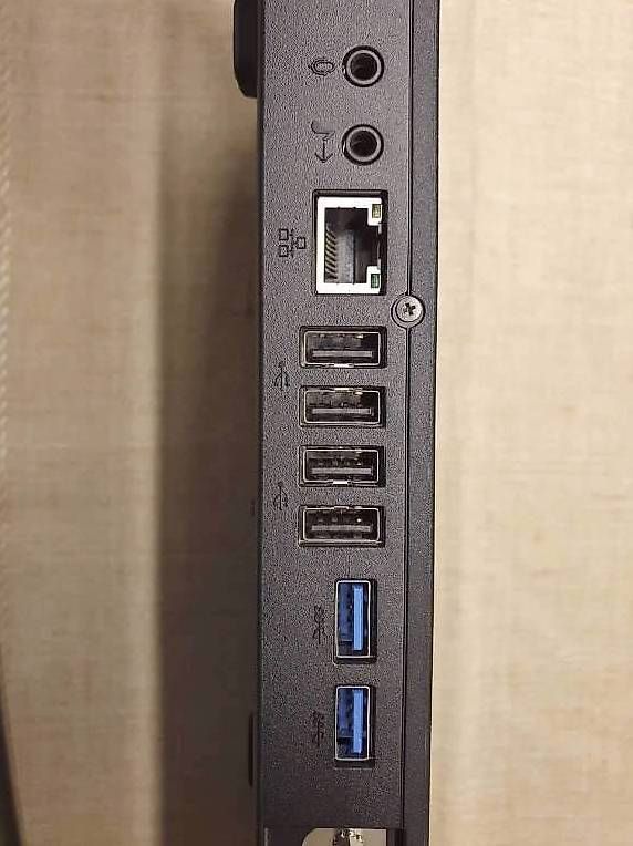 Docking station: Toshiba- Dockingstation – Usato da Binningen venduto da Viriatus 2