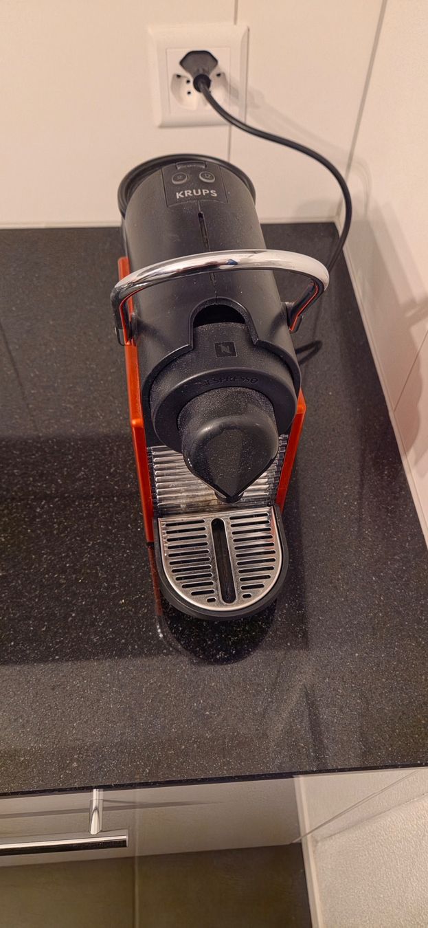 Krups Kaffeemaschinen & Espressomaschinen: Nespresso Krups – Gebraucht aus Arbon von Gregi91 1