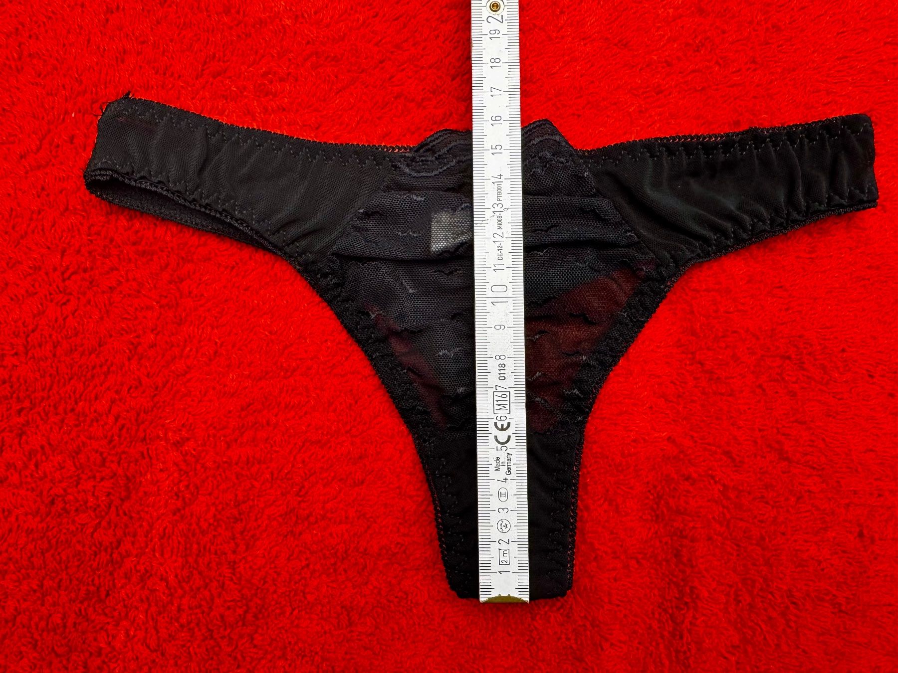 Altra biancheria intima: FABRIKNEUR Schwarzer Spitzen-Tanga/String, Grösse S/M – Nuovo (secondo la descrizione) da Uster venduto da Isskra 4