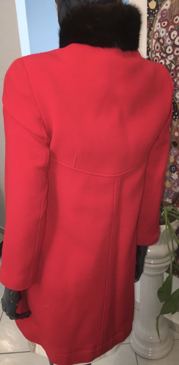 Valentino Mäntel: RED VALENTINO MANTEL MIT PELZ GR. 38 (IT 42) – Gebraucht aus Unteraegeri von MH203 7