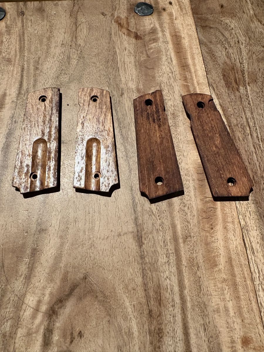 Tiro a segno: Griffschalen für M1911 aus Holz – Nuovo (secondo la descrizione) da Arni AG venduto da Erfolgreich 2