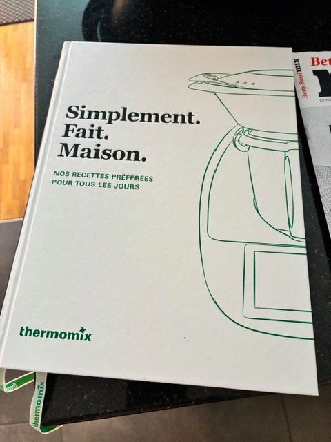 Thermomix Appareils de cuisine: TM6 avec beaucoup d'accessoires. – D'occasion à Avenches par xavix1977 6