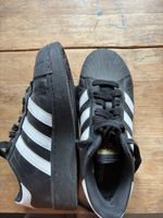 Adidas Superstar Turnschuhe schwarz Grösse 40 guter Zustand