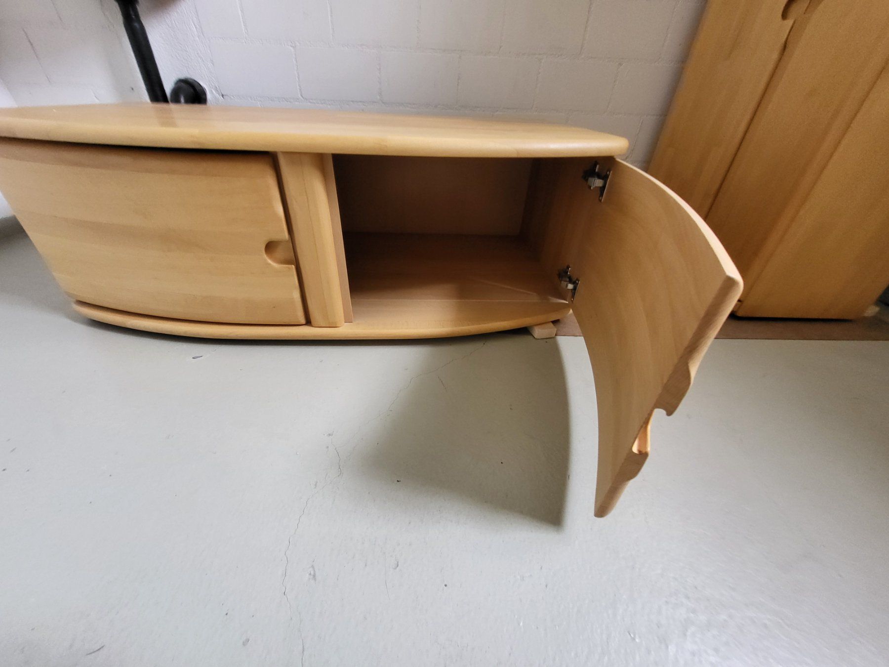 TV Möbel: TV Möbel und Bar vollholz Buche – Gebraucht aus Steinhausen von