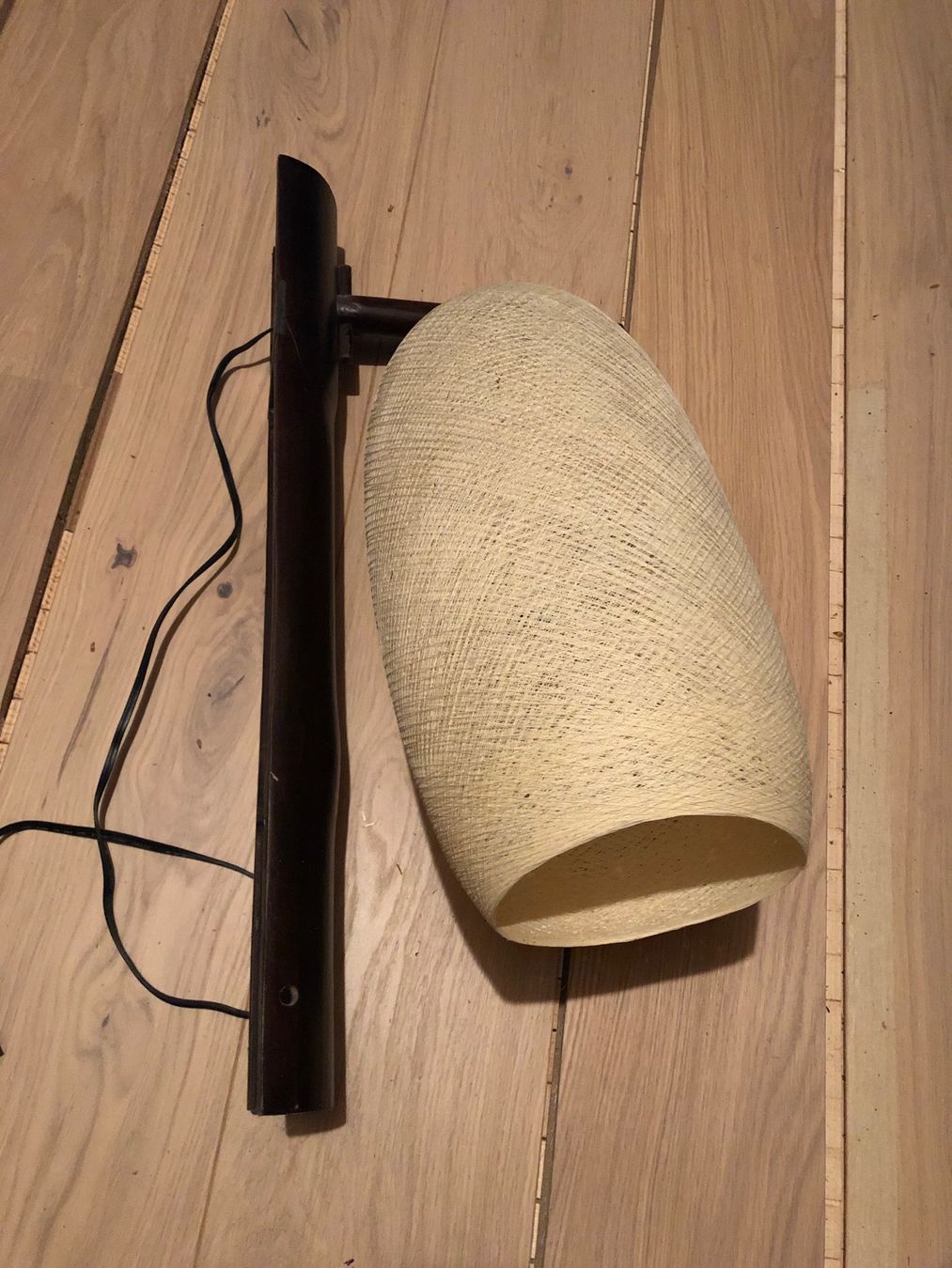 Lampade: Design Wandängelampe aus Burma – Usato da Uitikon Waldegg venduto da sch_m58c